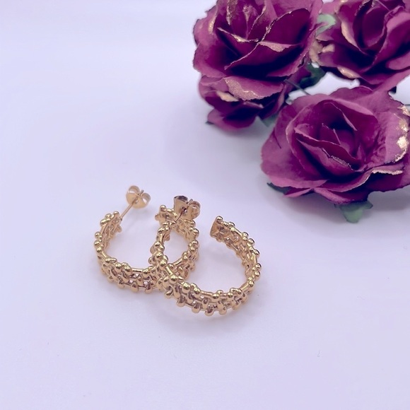 18k Gold Plated Medium Braided C-Shape Hoop Earrings - Picture 6 of 9